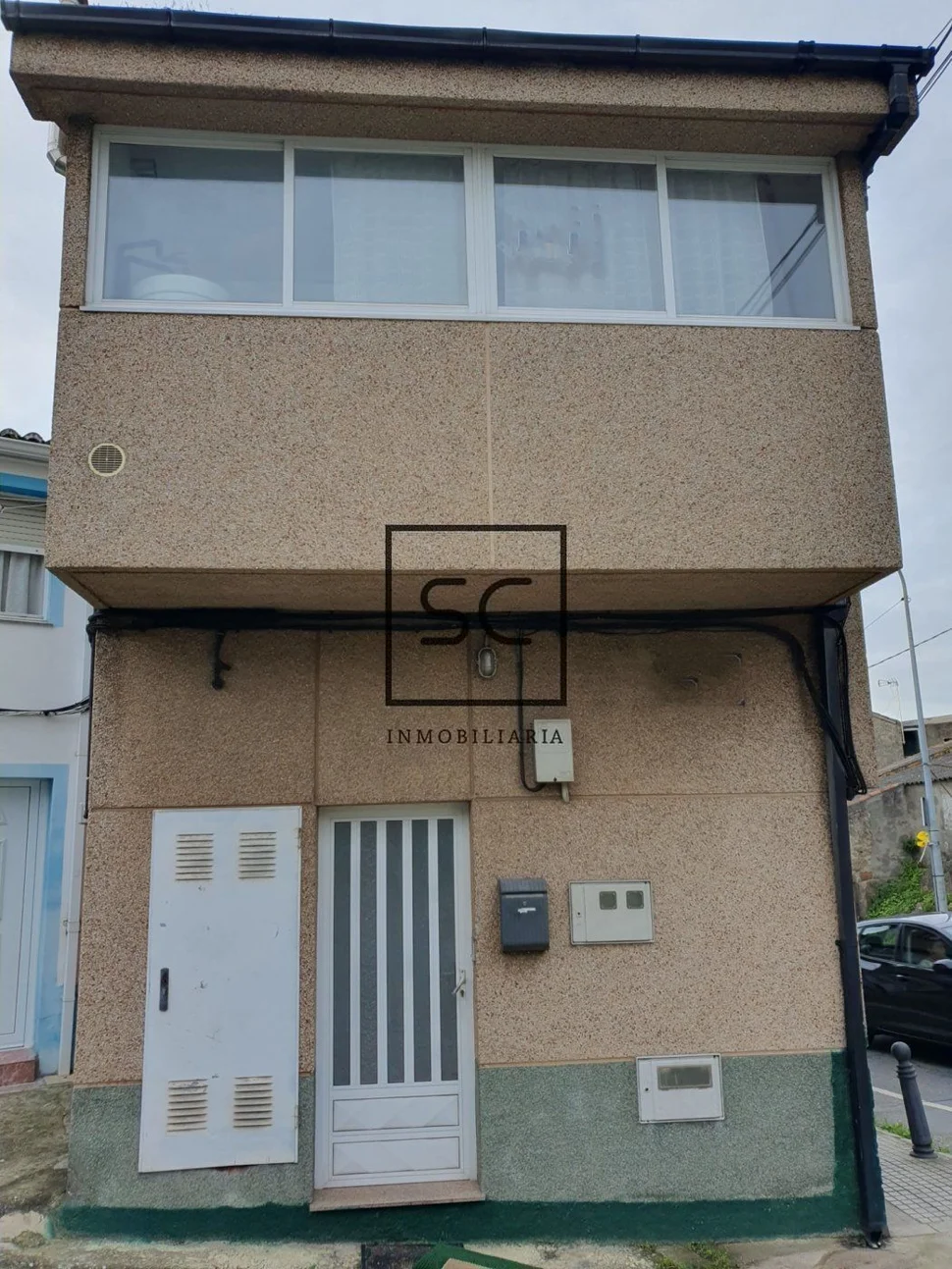 Dúplex transformado en dos viviendas en eirís, a coruña