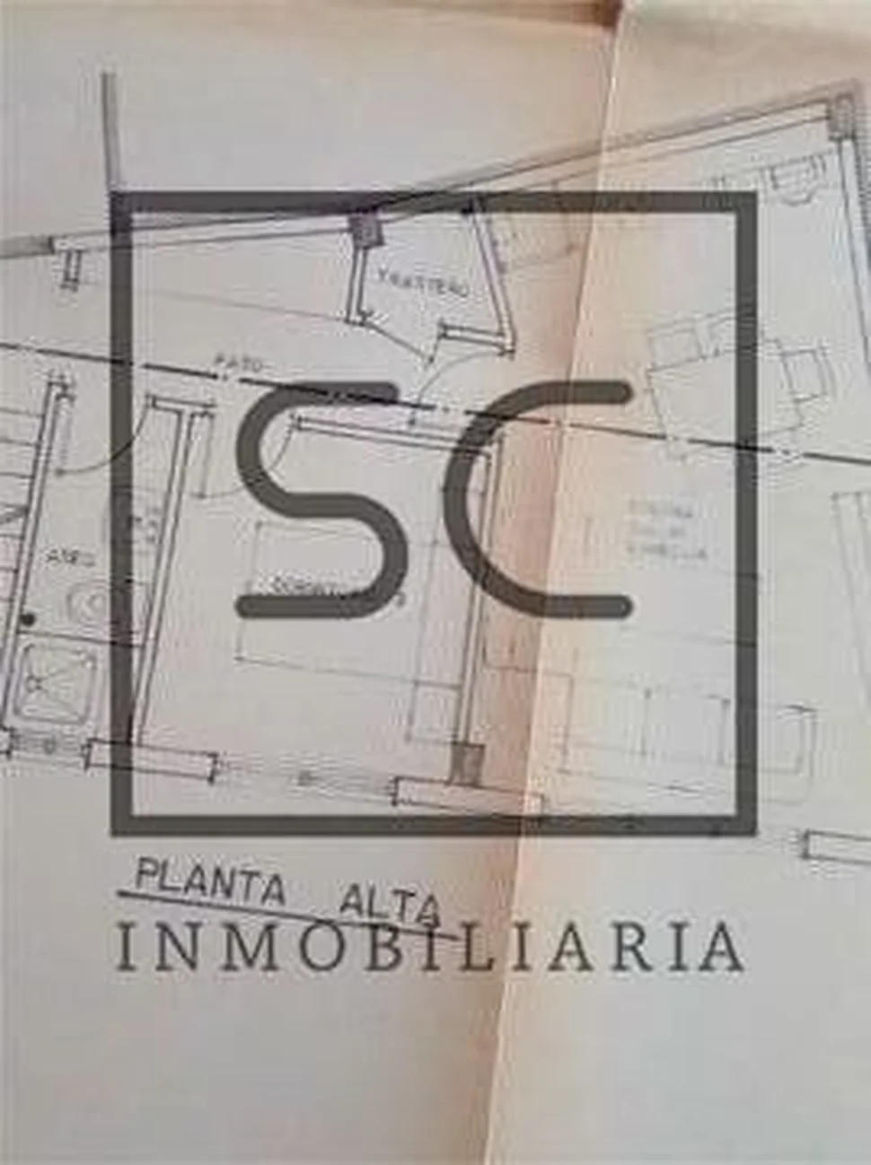 Dúplex transformado en dos viviendas en eirís, a coruña