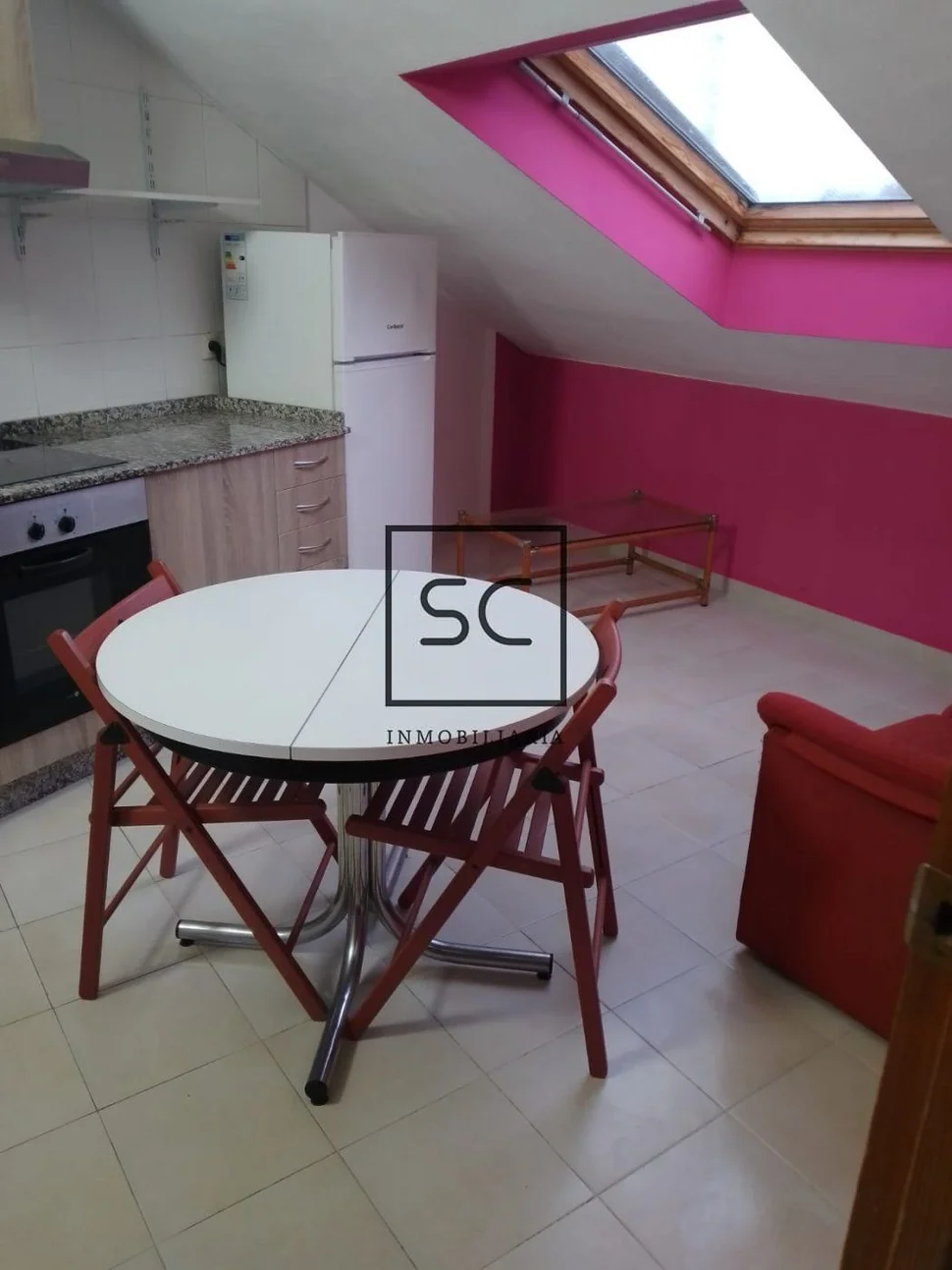 Dúplex transformado en dos viviendas en eirís, a coruña