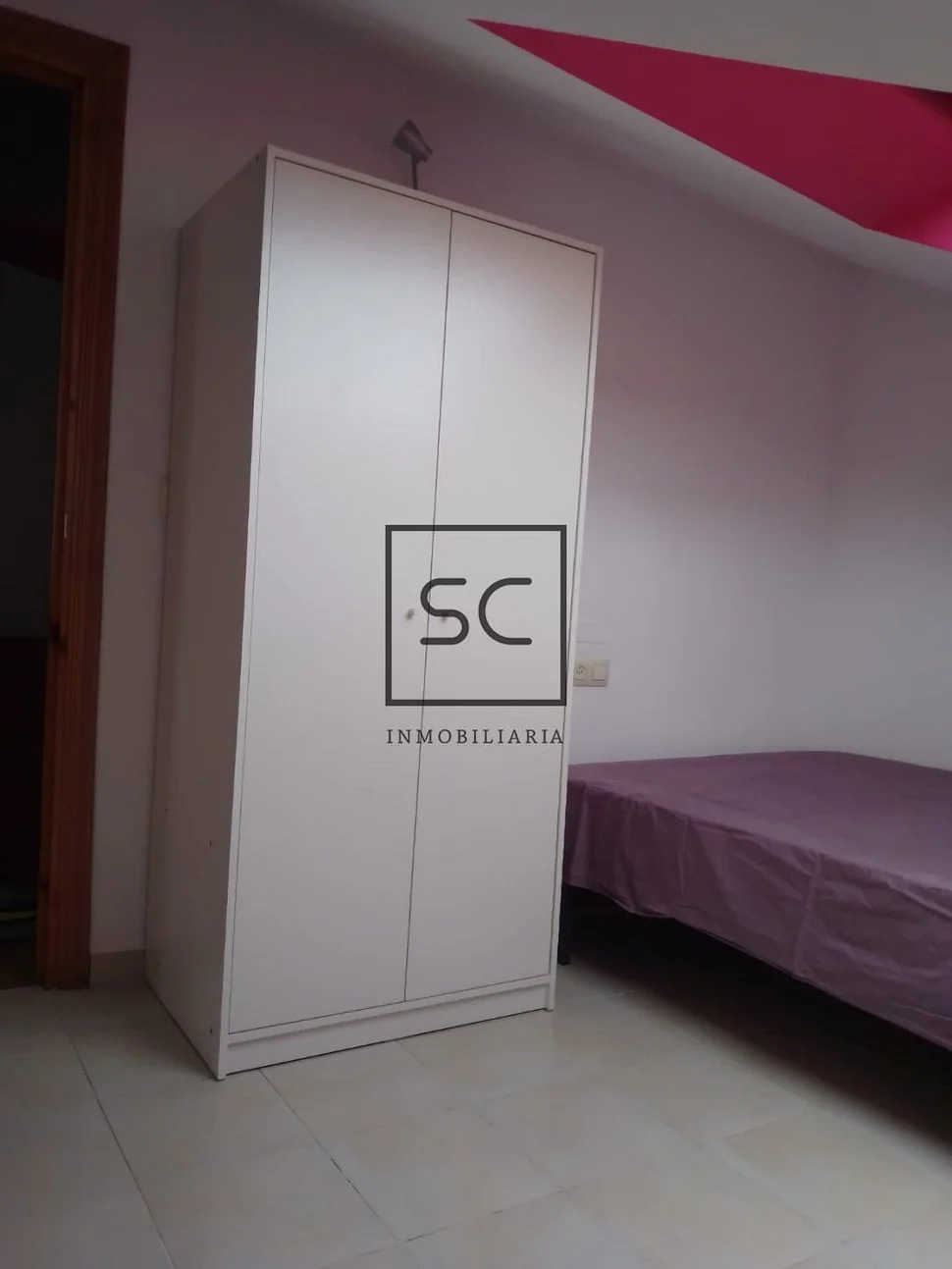 Dúplex transformado en dos viviendas en eirís, a coruña