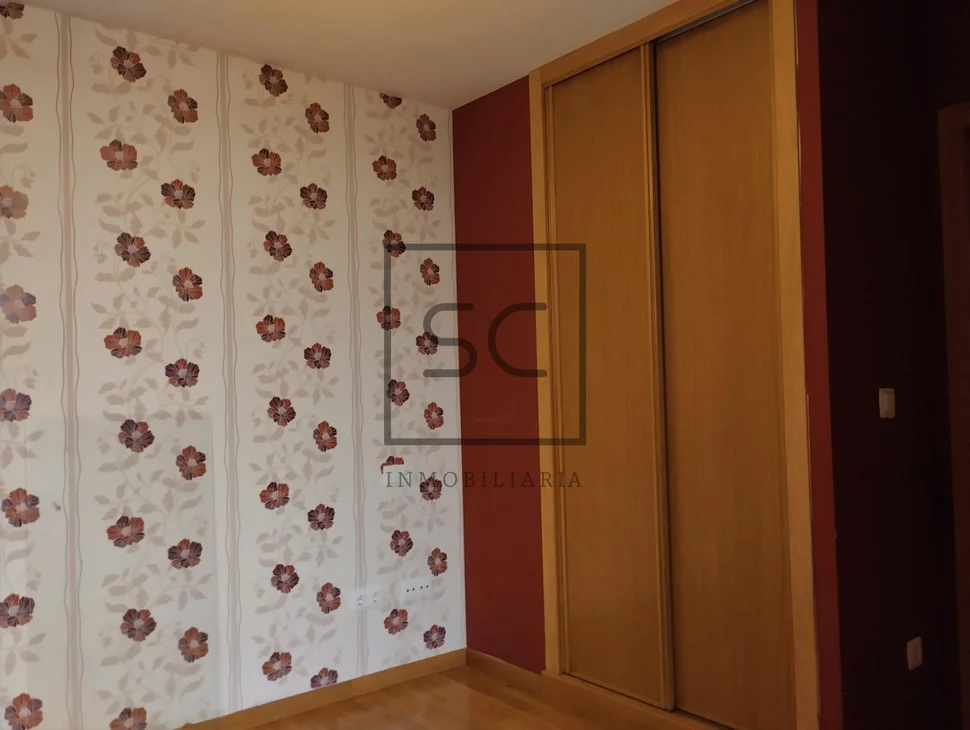 Piso con ascensor, garaje y trastero en sada, sada