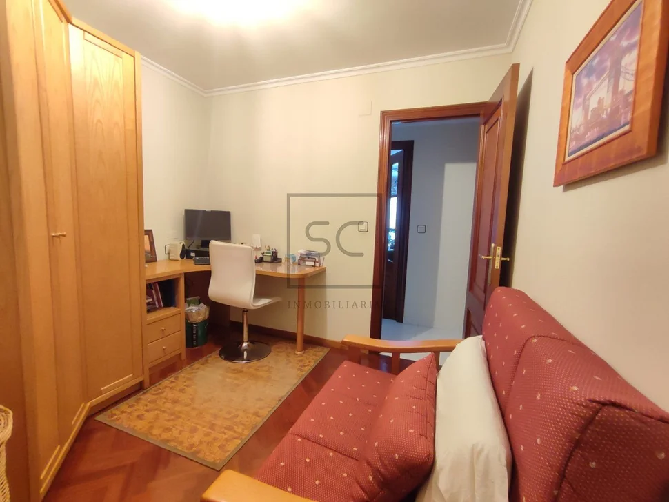 Coqueto piso semiamueblado en la zona de santa cecilia