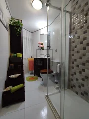 Coqueto piso semiamueblado en la zona de santa cecilia