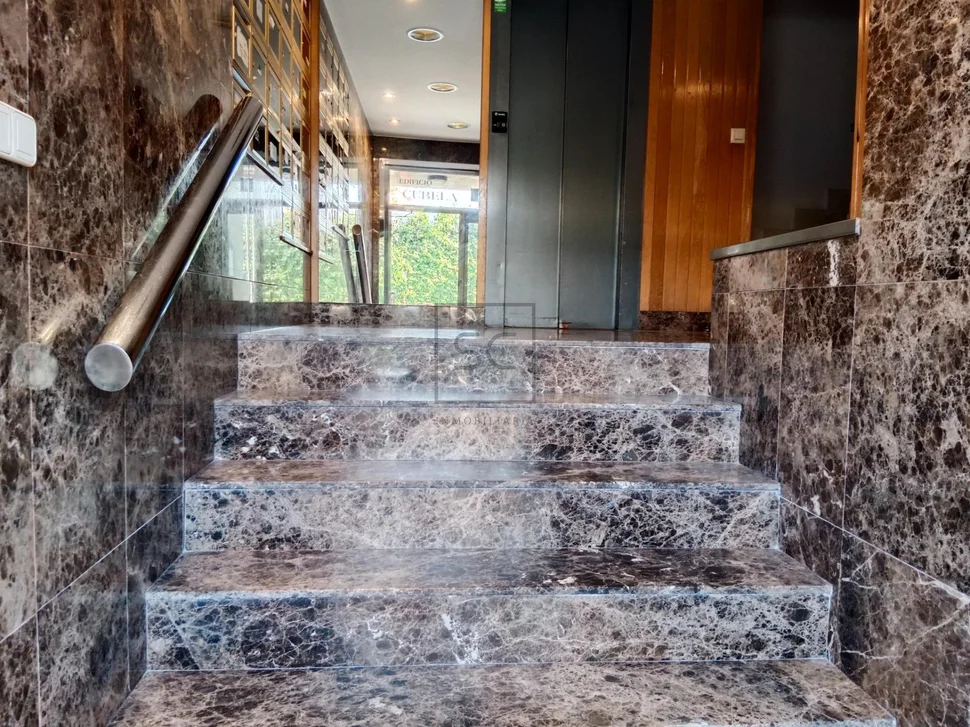 Oficina muy luminosa en cuatro caminos, a coruña