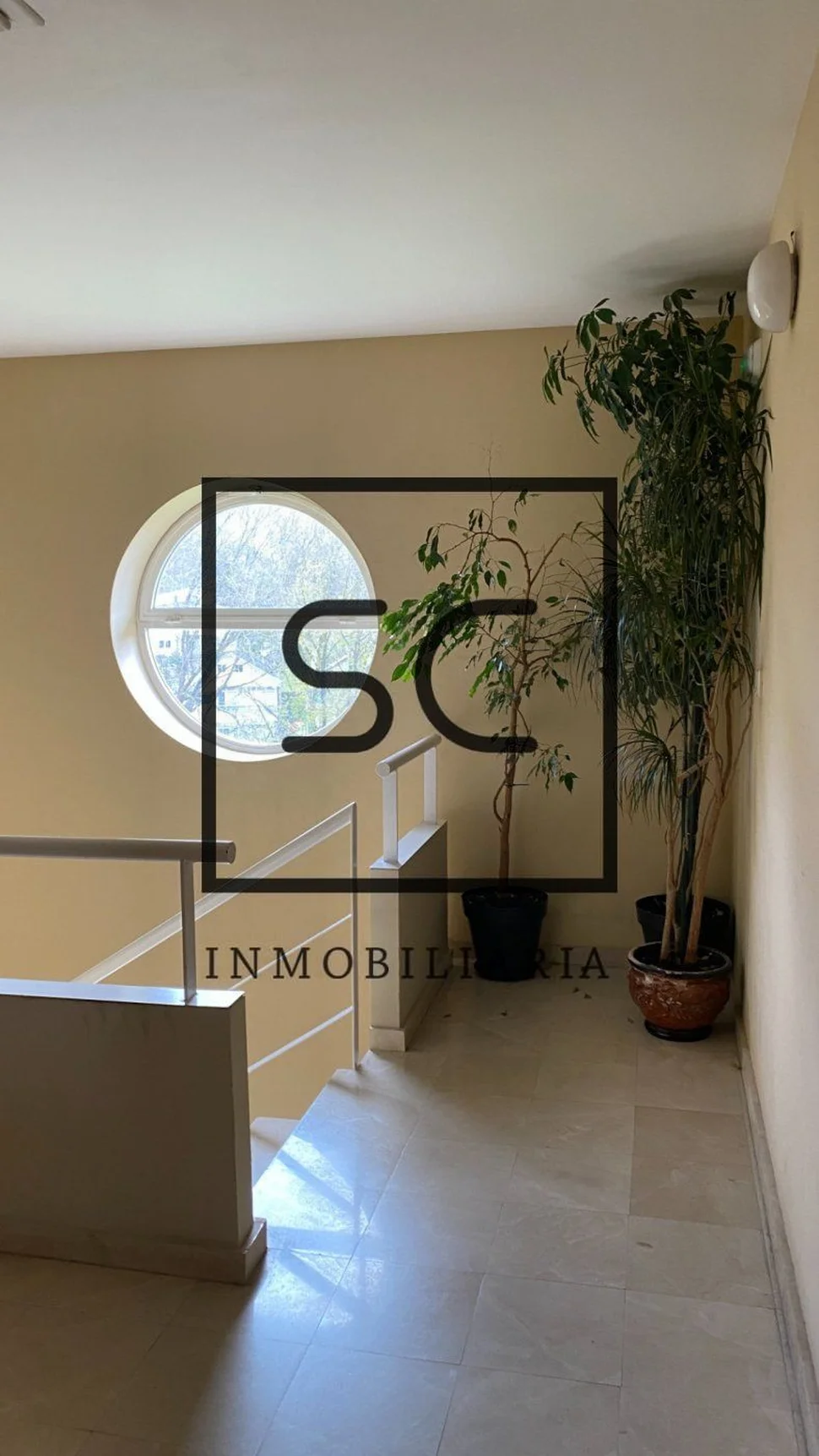 Duplex exterior para entrar a vivir en santa cruz