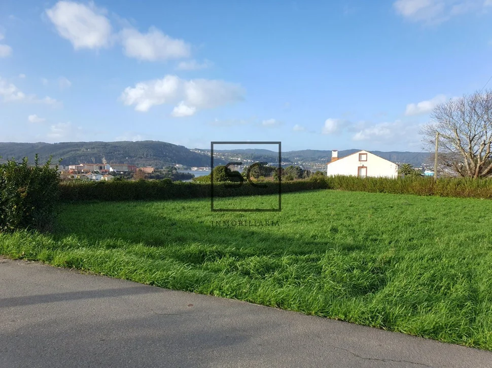 Solar para edificar en mea, mugardos