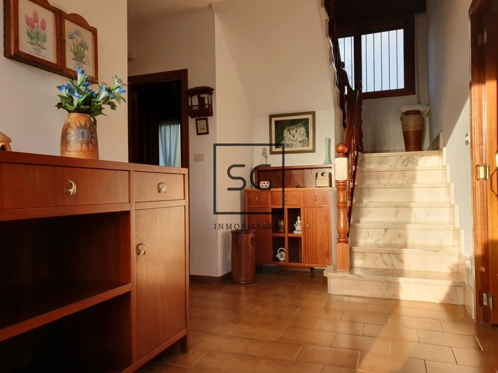 Chalet con finca y bodegas en trasanquellos, cesuras