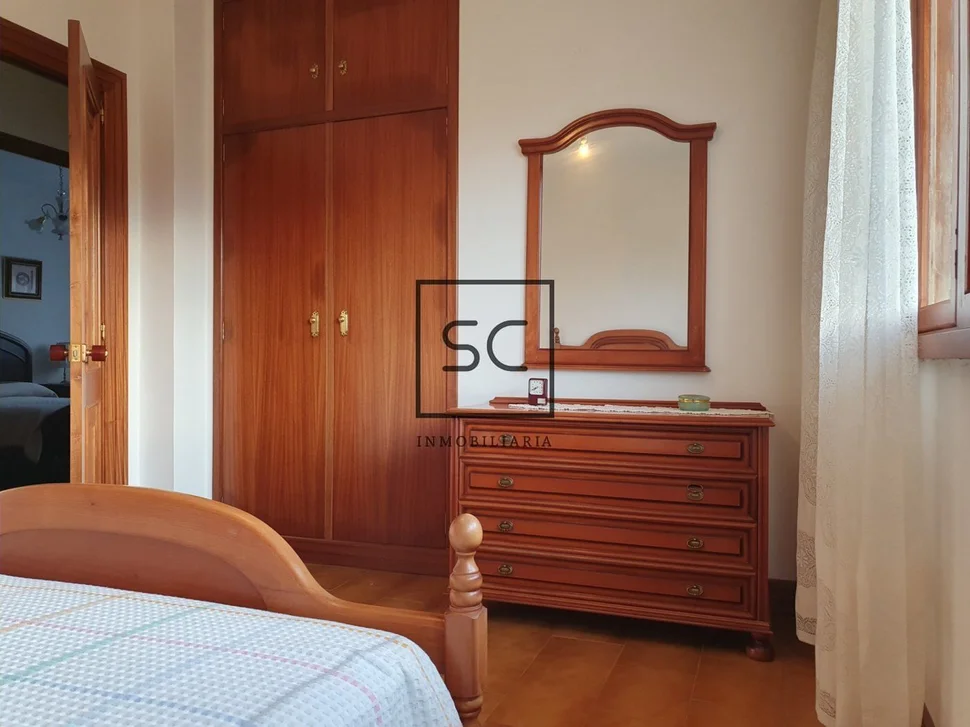 Chalet con finca y bodegas en trasanquellos, cesuras