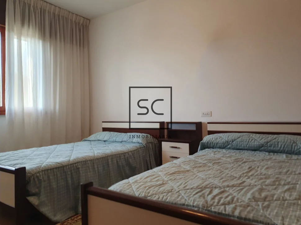 Chalet con finca y bodegas en trasanquellos, cesuras