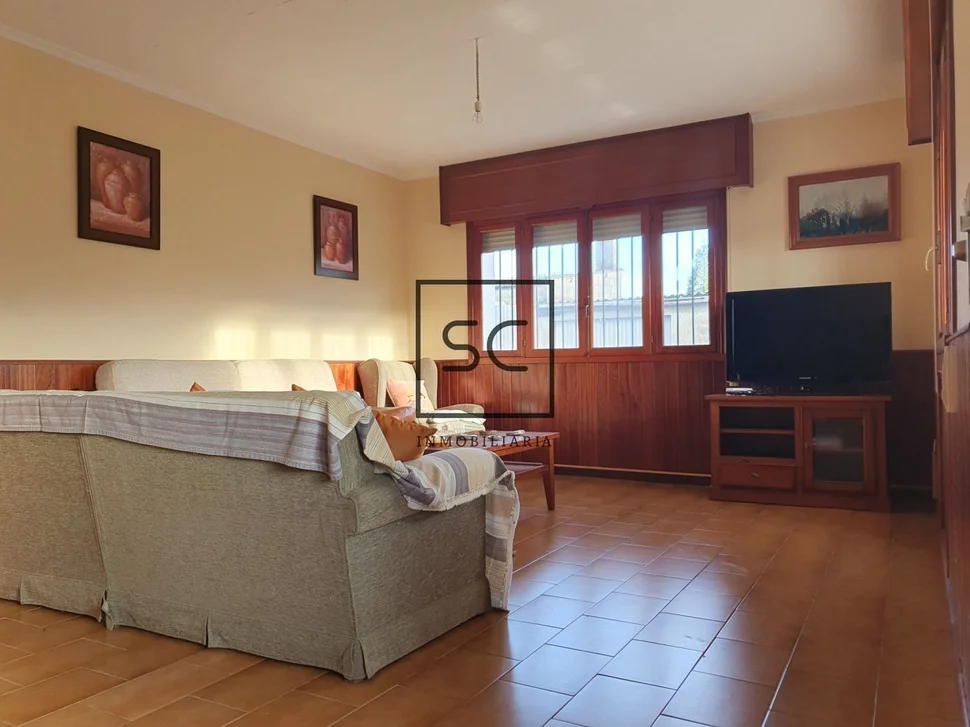 Chalet con finca y bodegas en trasanquellos, cesuras