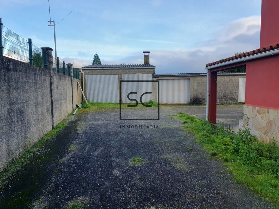 Chalet con finca y bodegas en trasanquellos, cesuras