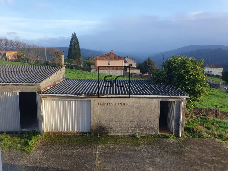Chalet con finca y bodegas en trasanquellos, cesuras