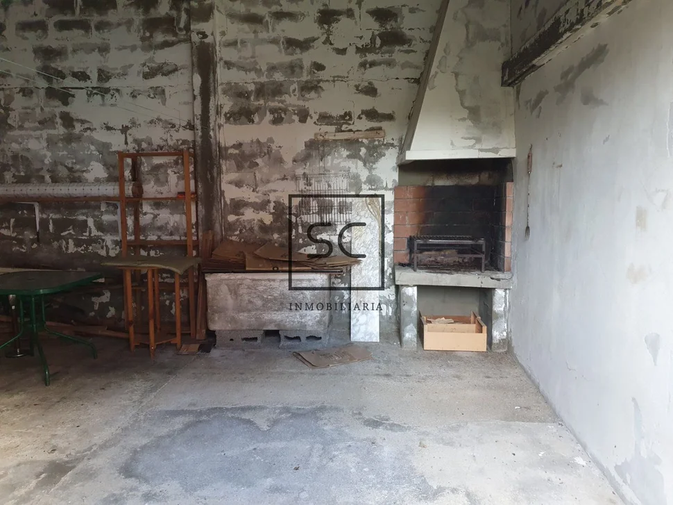 Chalet con finca y bodegas en trasanquellos, cesuras