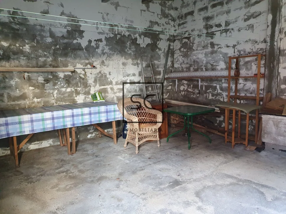 Chalet con finca y bodegas en trasanquellos, cesuras