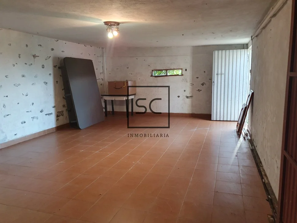 Chalet con finca y bodegas en trasanquellos, cesuras