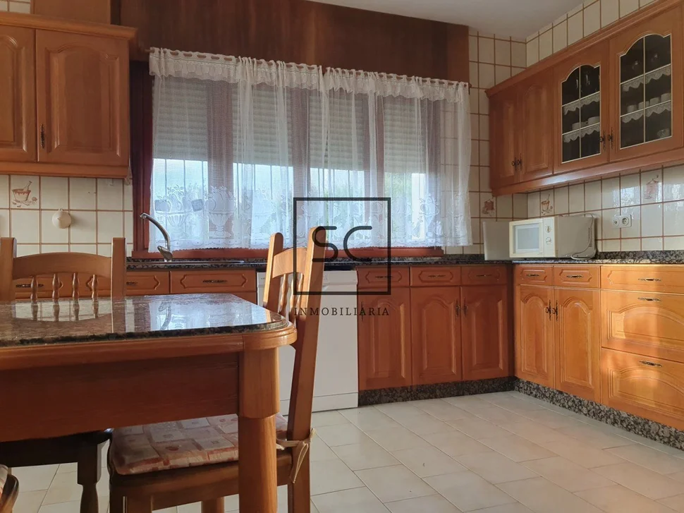 Chalet con finca y bodegas en trasanquellos, cesuras