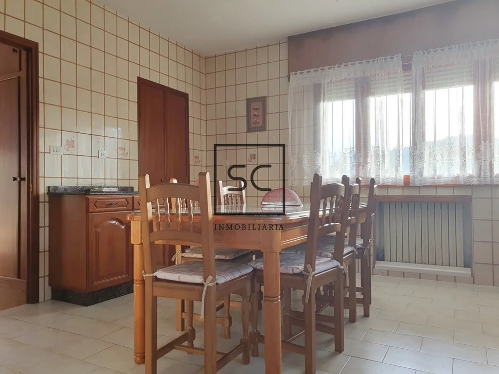 Chalet con finca y bodegas en trasanquellos, cesuras