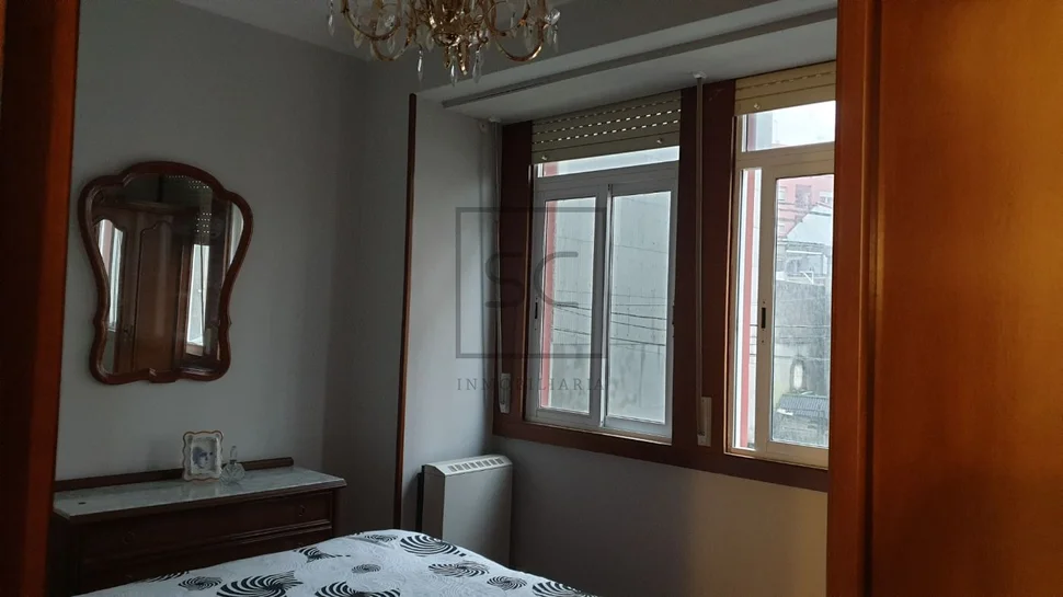 Reformado, excelente ubicación en porta nova, ferrol