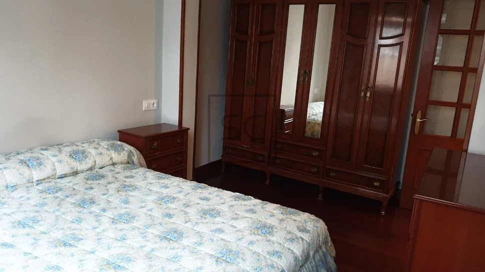 Reformado, excelente ubicación en porta nova, ferrol