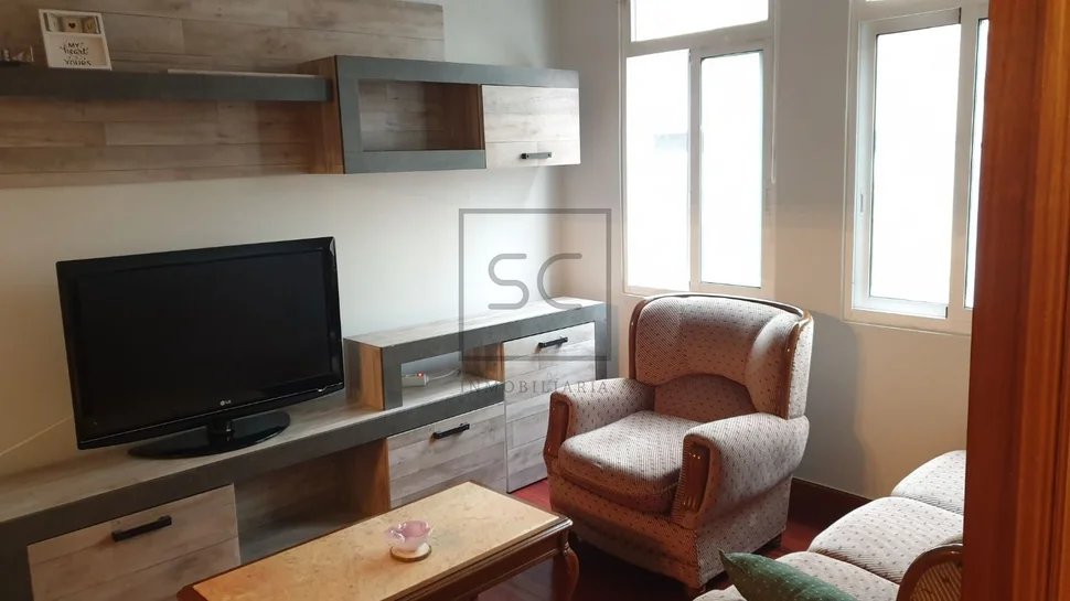 Reformado, excelente ubicación en porta nova, ferrol