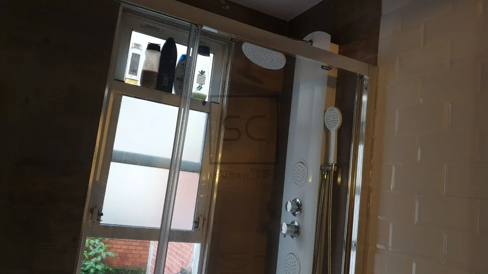 Reformado, excelente ubicación en porta nova, ferrol