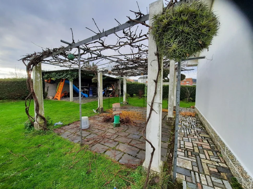 Casa independiente con parcela en zona o val