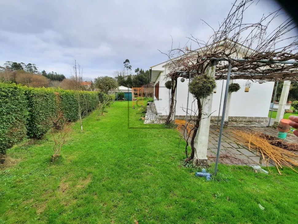 Casa independiente con parcela en zona o val