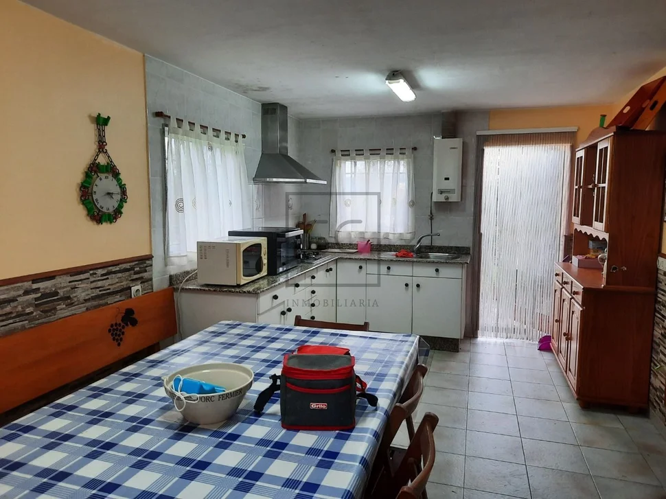 Casa independiente con parcela en zona o val