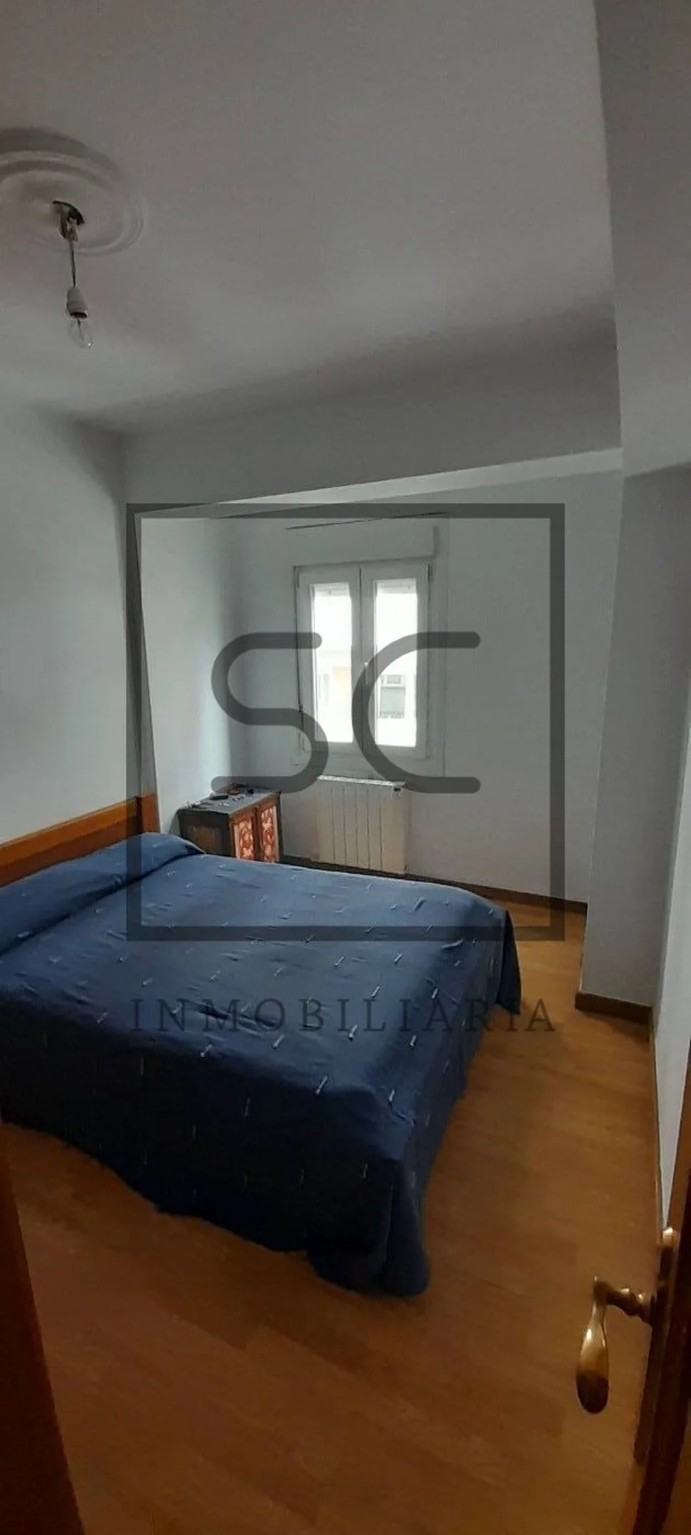 Piso amplio y luminoso en os castros, a coruña