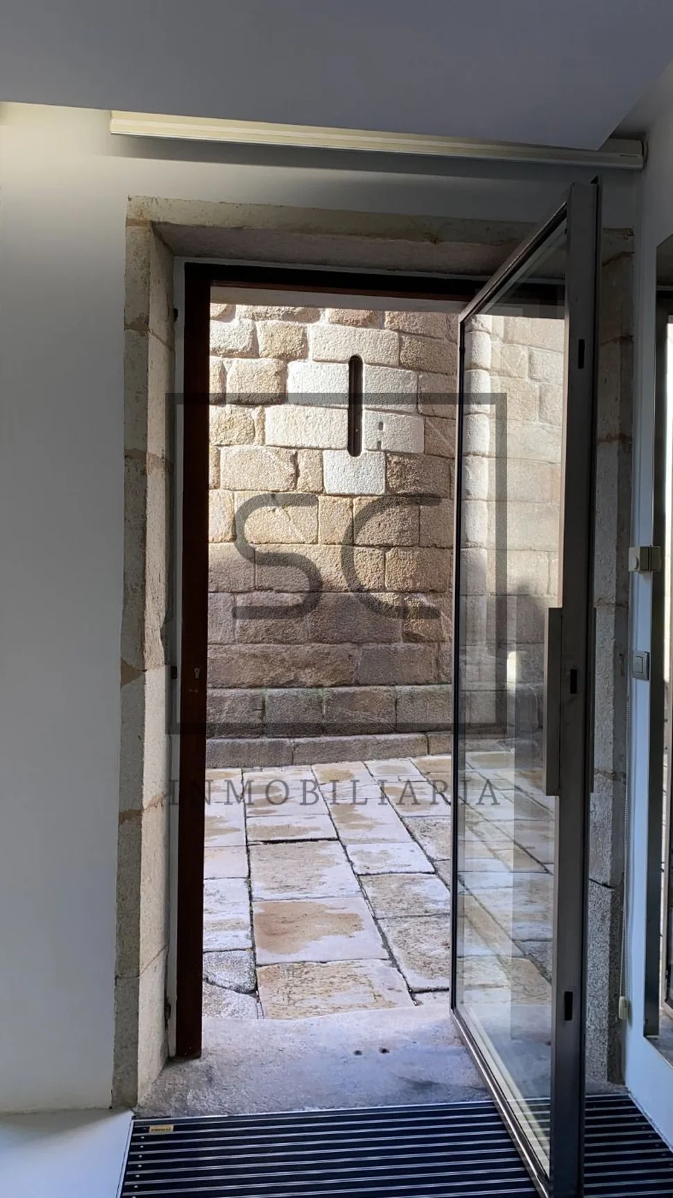 Local comercial o vivienda de diseño en la ciudad vieja