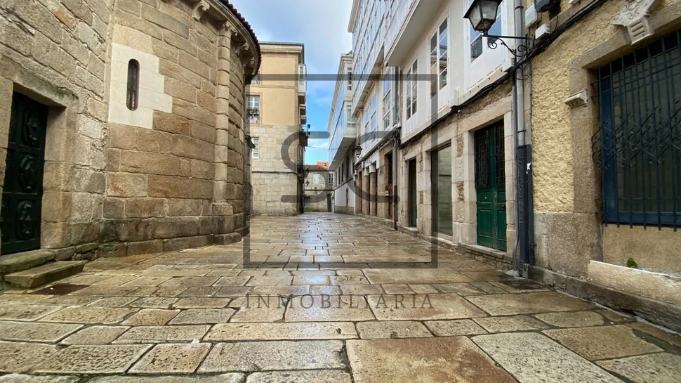 Local comercial o vivienda de diseño en la ciudad vieja