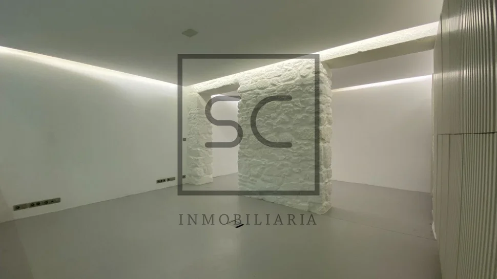 Local comercial o vivienda de diseño en la ciudad vieja