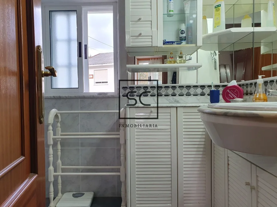 Casa con hórreo en esmelle, ferrol