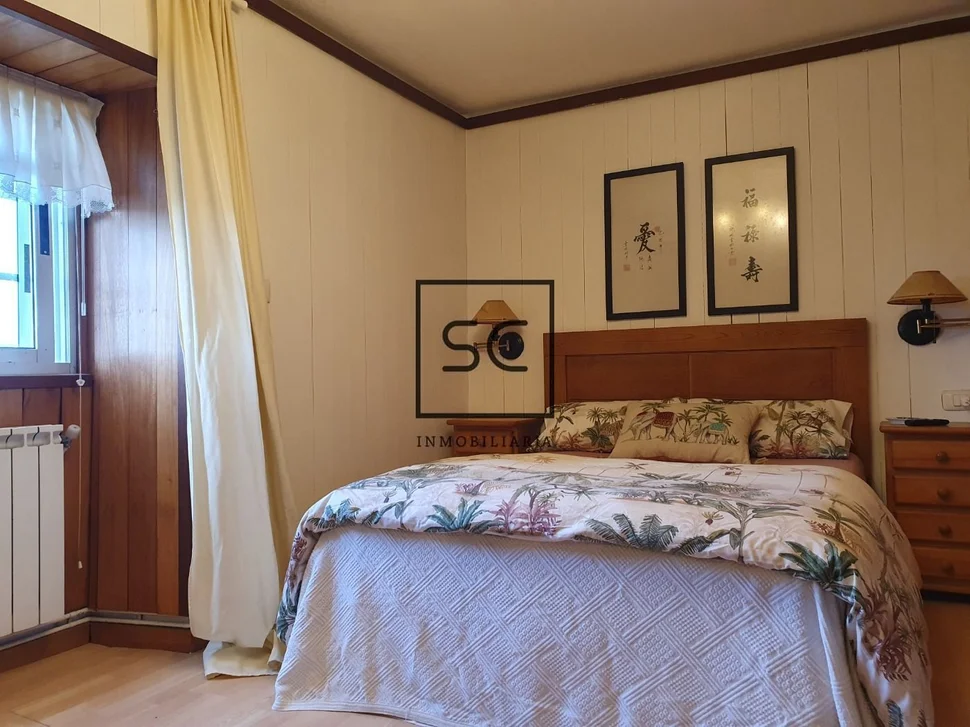 Casa con hórreo en esmelle, ferrol