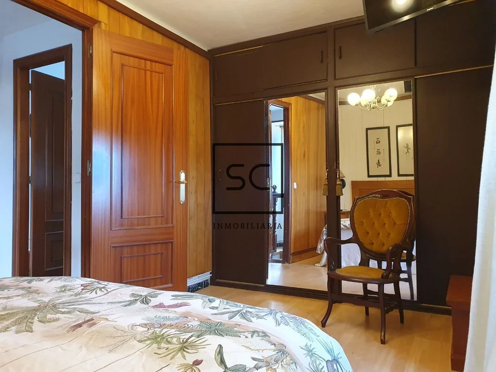 Casa con hórreo en esmelle, ferrol