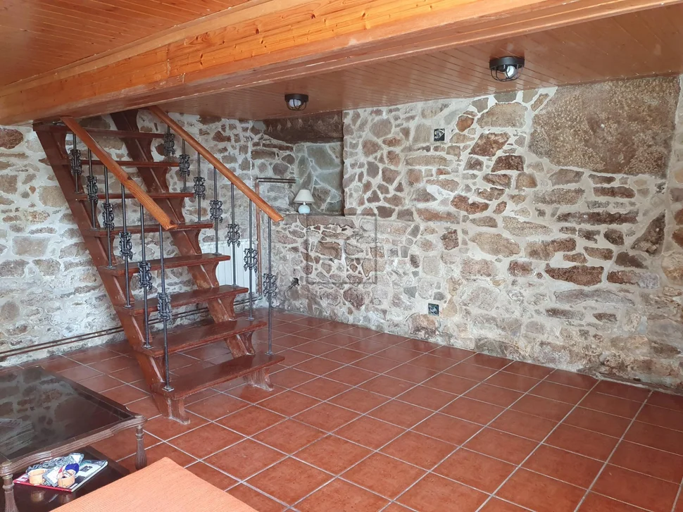 Casa con hórreo en esmelle, ferrol