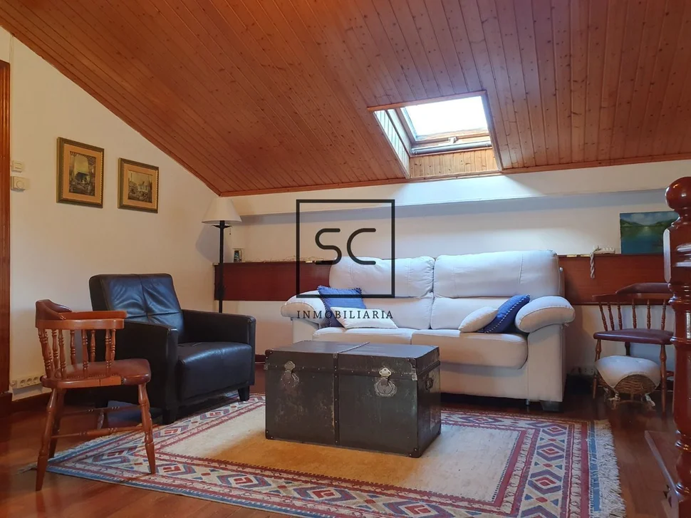 Casa con hórreo en esmelle, ferrol