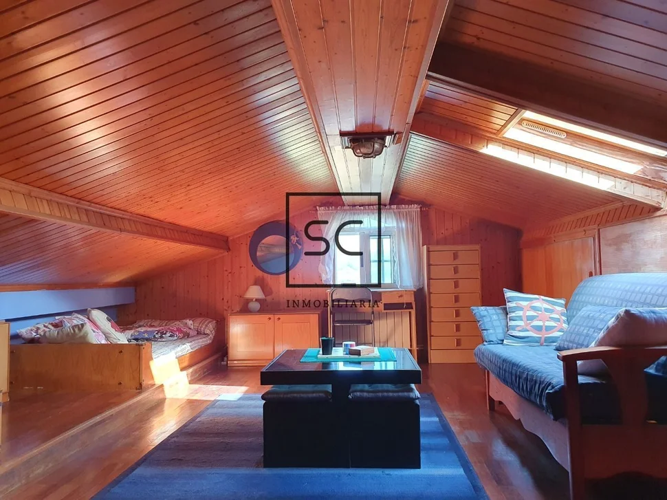 Casa con hórreo en esmelle, ferrol