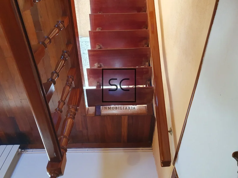 Casa con hórreo en esmelle, ferrol