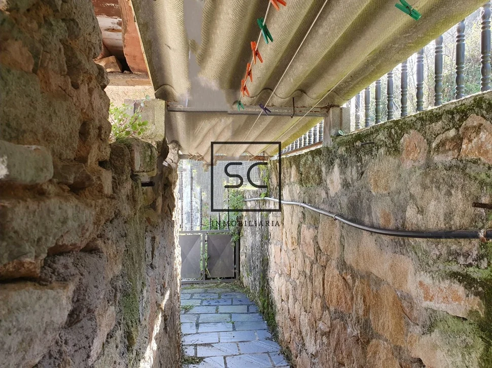 Casa con hórreo en esmelle, ferrol