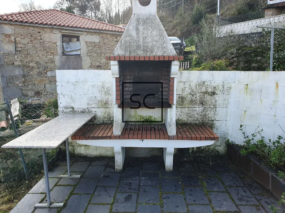 Casa con hórreo en esmelle, ferrol