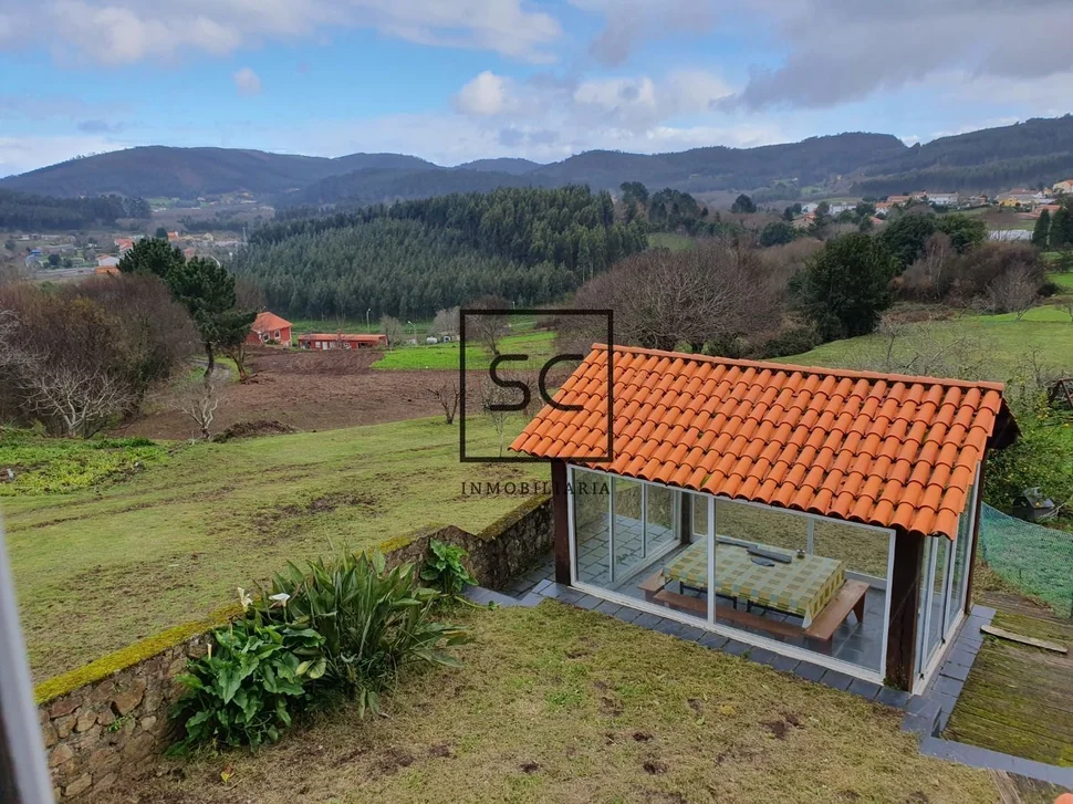 Casa con hórreo en esmelle, ferrol