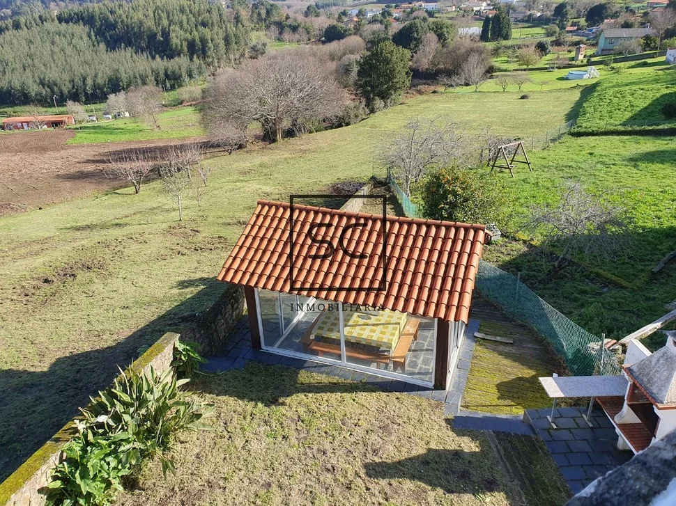 Casa con hórreo en esmelle, ferrol