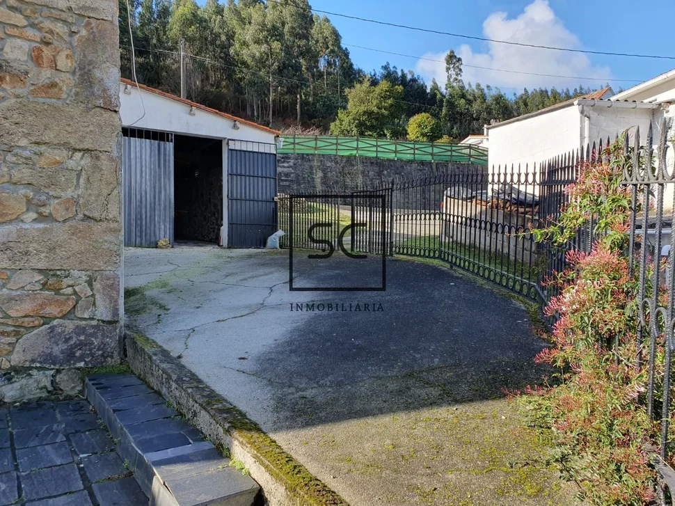 Casa con hórreo en esmelle, ferrol