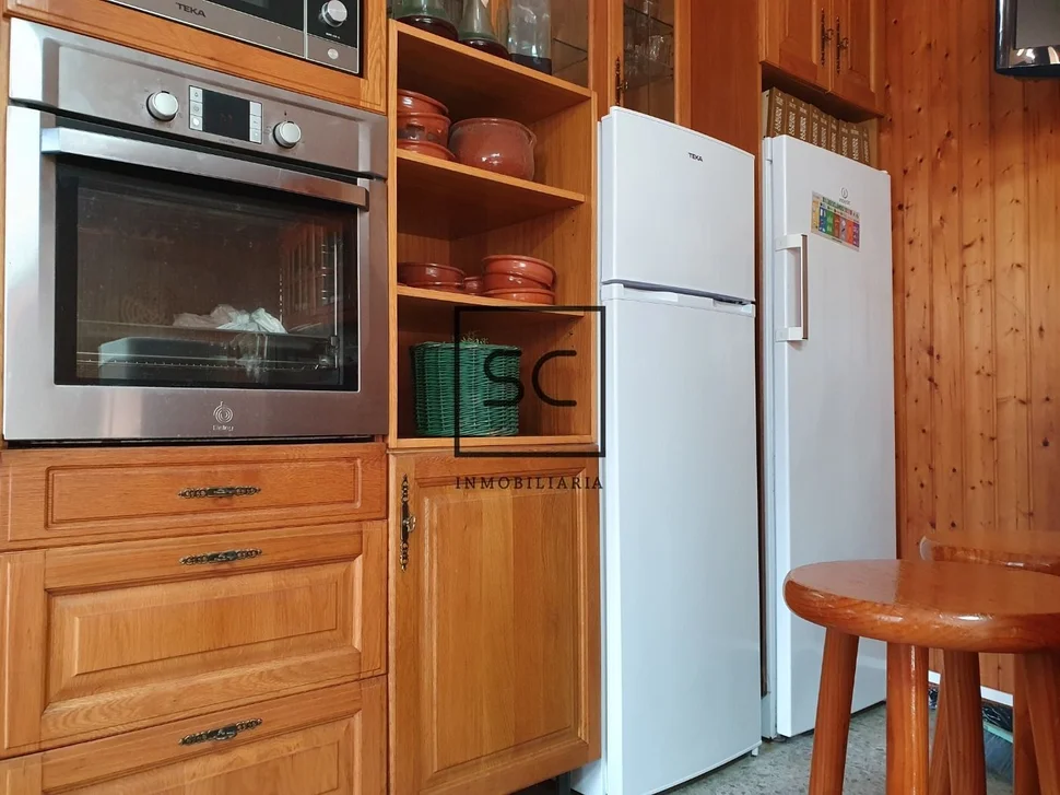 Casa con hórreo en esmelle, ferrol