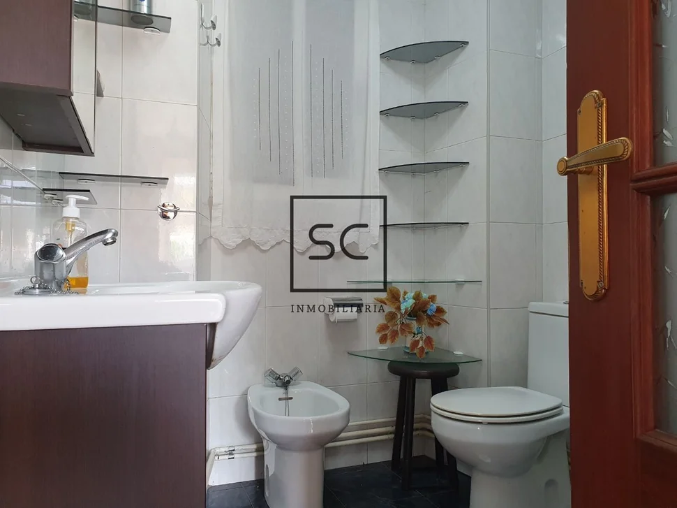 Casa con hórreo en esmelle, ferrol