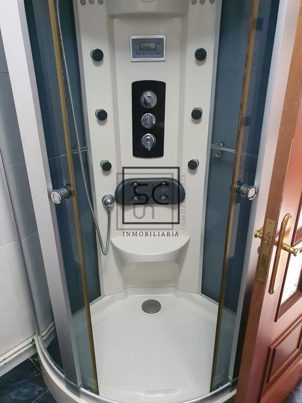 Casa con hórreo en esmelle, ferrol