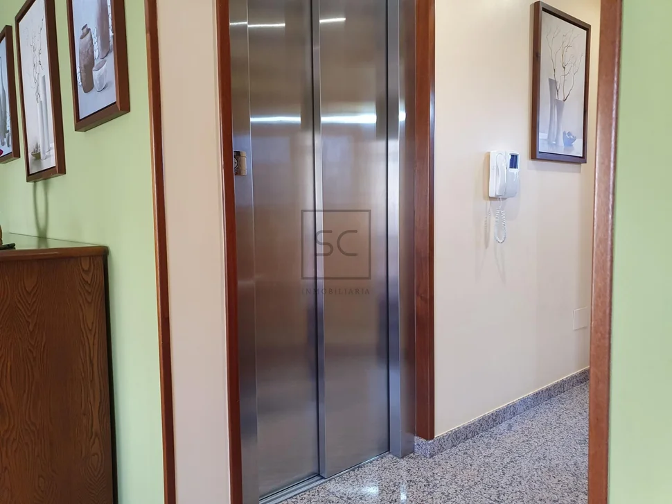 Chalet con ascensor y 2 plazas de garaje en el alto castaño, narón