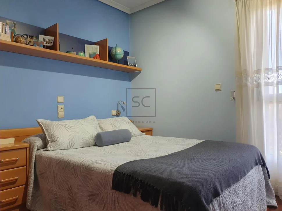 Chalet con ascensor y 2 plazas de garaje en el alto castaño, narón