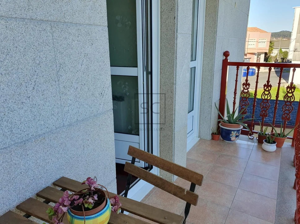 Chalet con ascensor y 2 plazas de garaje en el alto castaño, narón